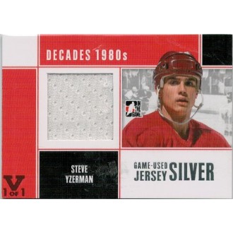 Jersey karty - Yzerman Steve - 2014-15 ITG Superlative Vault 2010-11 ITG Decades 1980s Game Used Jerseys Silver No.M-73