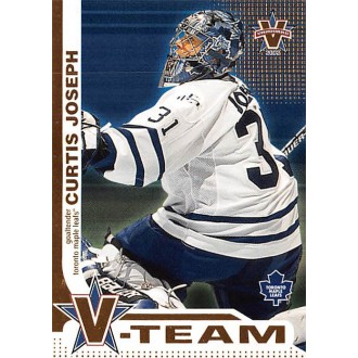 Insertní karty - Joseph Curtis - 2001-02 Vanguard V-Team No.10