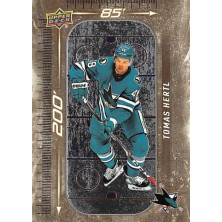 Hertl Tomas - 2023-24 Upper Deck 200’ x 85’ Gold No.46